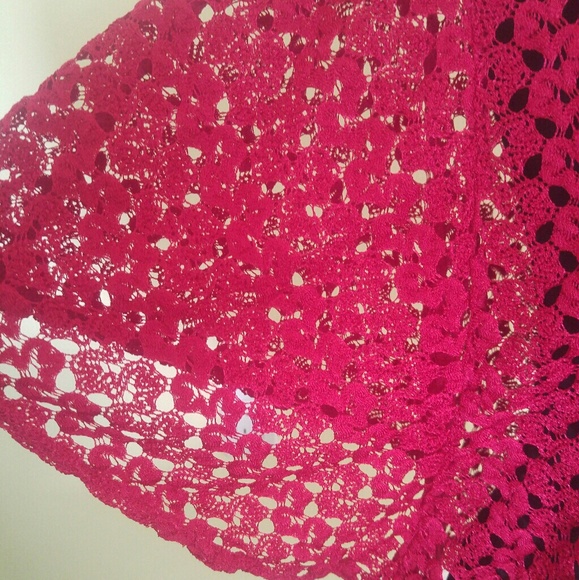 Flowy Crop Top - Picture 3 of 6